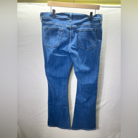 Old Navy Stretch Flare Leg Jeans Womens 16 Plus size Cute Denim Blue Pants 1907 - Picture 8 of 9